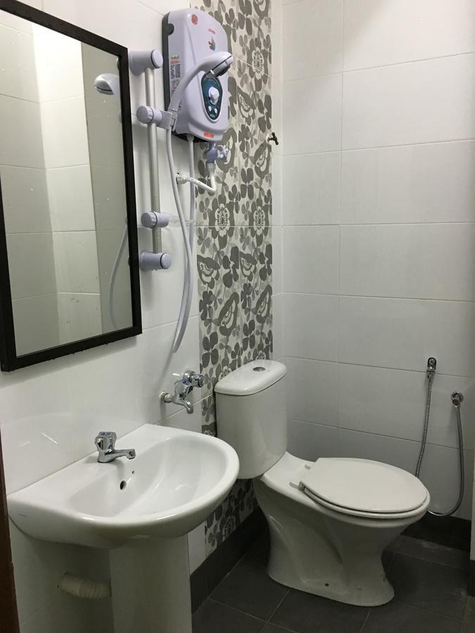 Grand Business Hotel Jertih Екстер'єр фото